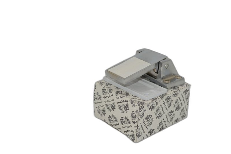 Ծխնի իրանական-վիտրինա