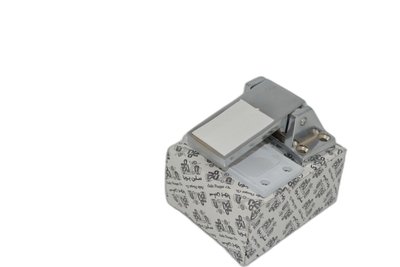 Ծխնի իրանական-վիտրինա