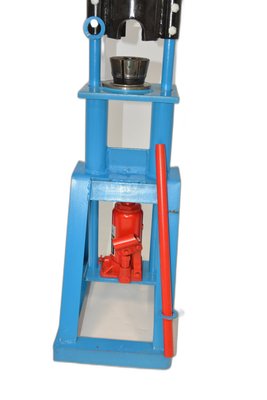 Ռետինե խողովակի ծալքավորող գործիք